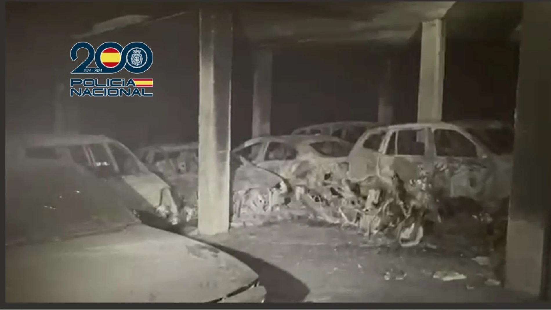 Estado en que quedaron los cien coches quemados intencionadamente