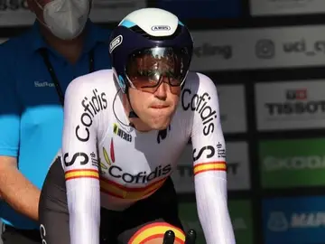 Oier Lazkano, antes de una contrarreloj El ciclista español Oier Lazkano (Movistar Team) en una contrarrelojRFEC16/07/2024