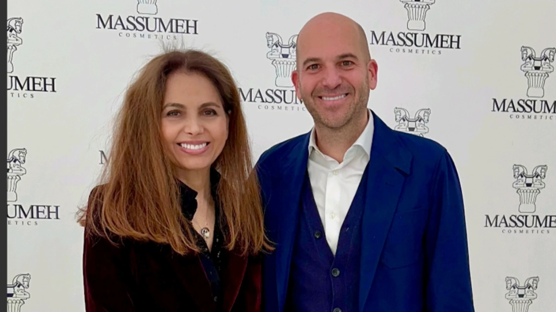 Nasrin Zhiyan y Jan Alessi en Massumeh