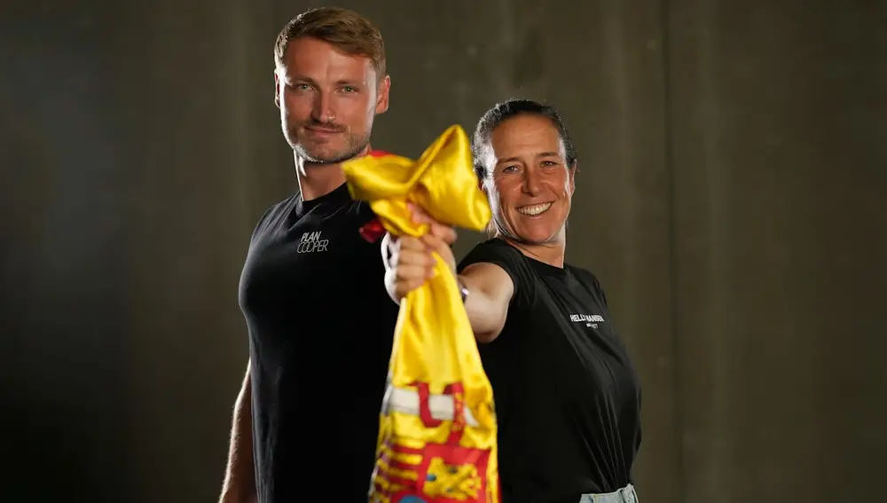 Marcus Cooper (izquierda) y Támara Echegoyen (derecha), abanderados de España en los Juegos Olímpicos de París 2024