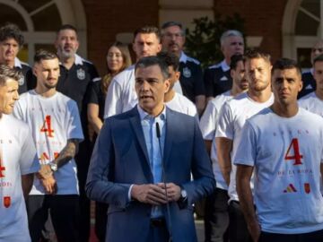 Pedro S&aacute;nchez con la selecci&oacute;n espa&ntilde;ola