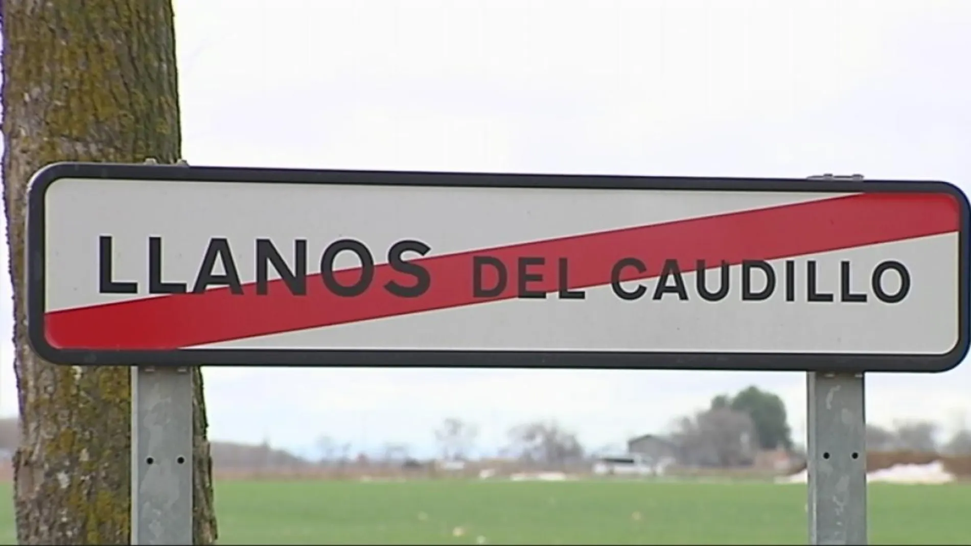 Señal de abandono del municipio Llanos del Caudillo.