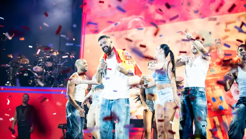 Ricky Martin homenajea a España por su triunfo en la Eurocopa 2023 durante su concierto en el WiZink Center de Madrid