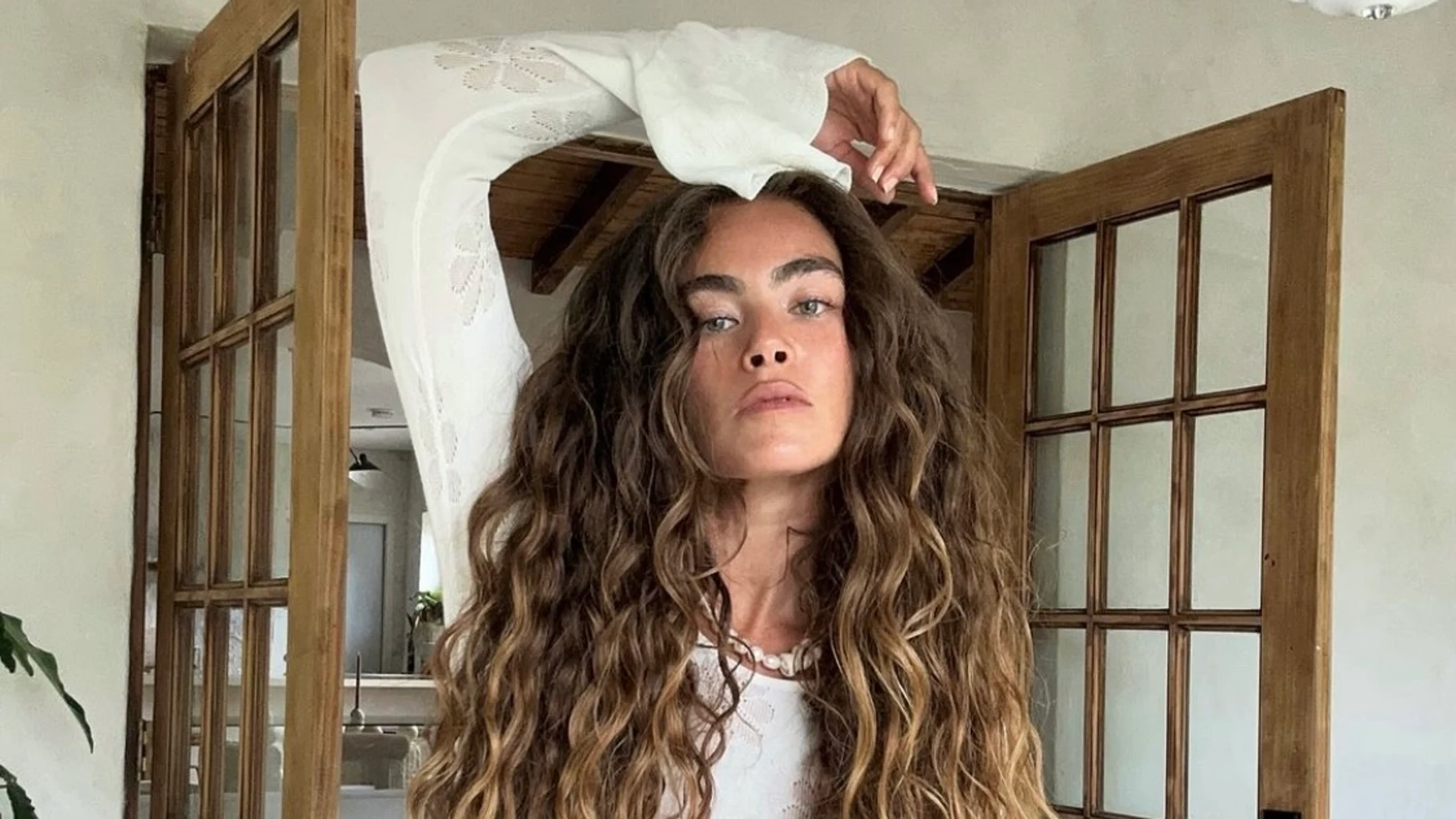 Hablamos con una experta en el ‘método curly’ sobre el cabello rizado.