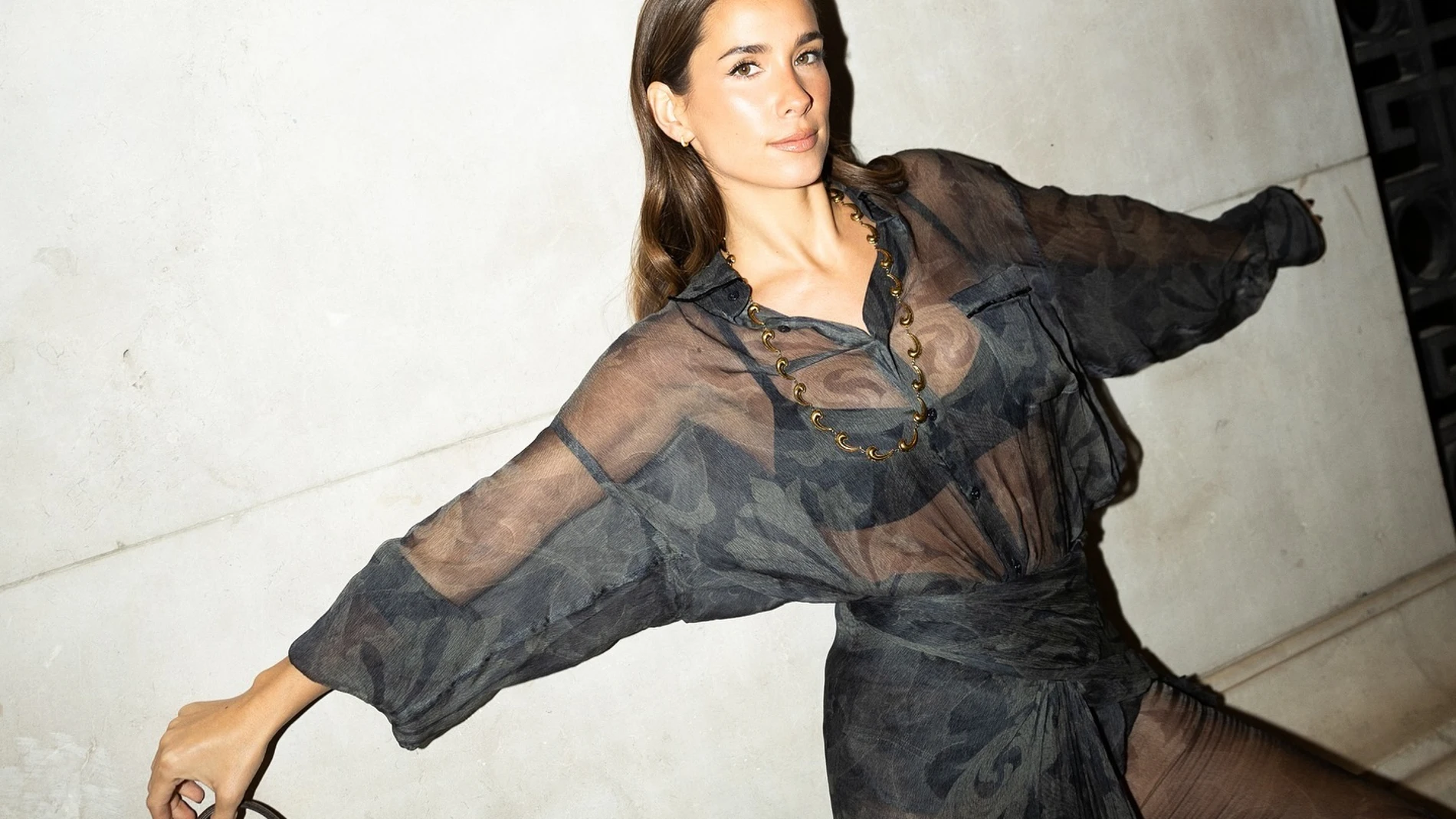María Pombo con transparencias.