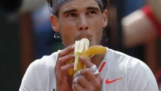 Los tres alimentos prohibidos de Rafa Nadal que el resto comemos casi a diario