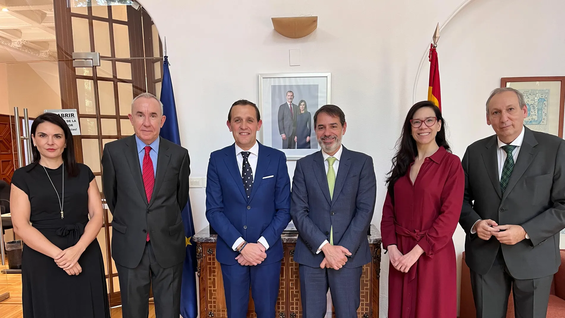 El embajador de España en México, Juan Duarte Cuadrado, mantiene un encuentro de trabajo con el presidente de la institución, Conrado Íscar