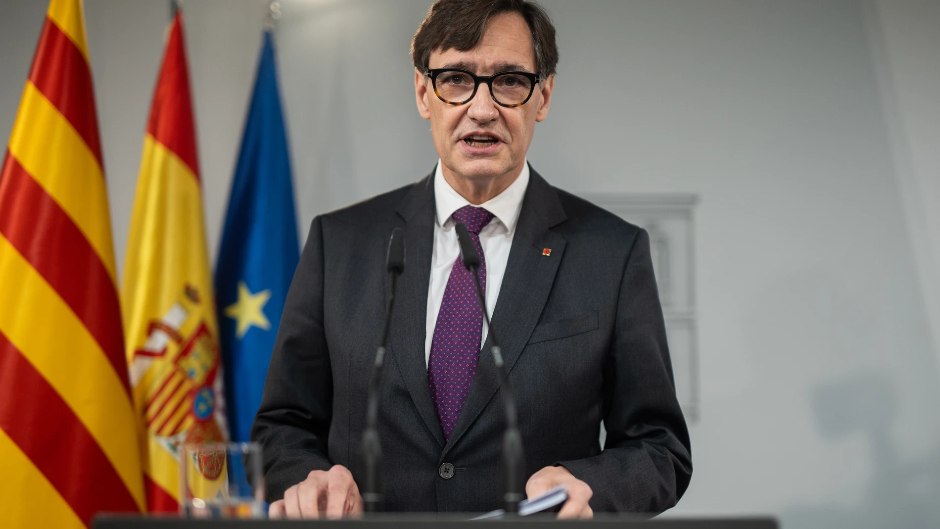 El presidente de la Generalitat de Catalunya, Salvador Illa, ofrece una rueda de prensa tras su reunión con el presidente del Gobierno, Pedro Sánchez, en el Palacio de La Moncloa, a 22 de noviembre de 2024, en Madrid (España). Sánchez cierra hoy su ronda de encuentros bilaterales con los líderes autonómicos, que comenzó el pasado 20 de septiembre con el objetivo de fortalecer la colaboración entre el Estado y las comunidades. 22 NOVIEMBRE 2024;PRESIDENTE;CATALUNYA;CATALUÑA;REUNIÓN;ENCUENTRO;...