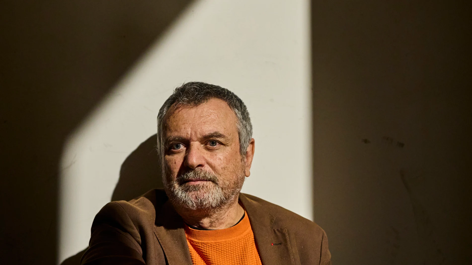 Entrevista con Ernesto Caballero de las Heras, dramaturgo y director de escena español. © Alberto R. Roldán / Diario La Razón. 22 11 2024