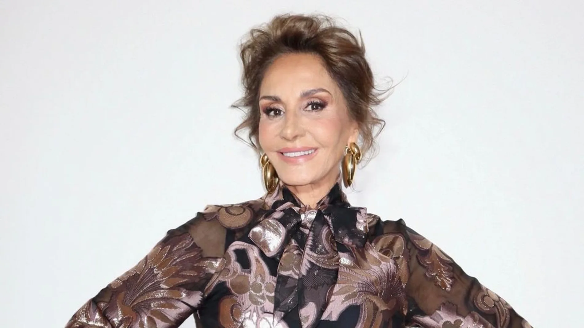 Naty Abascal con look bohemio.