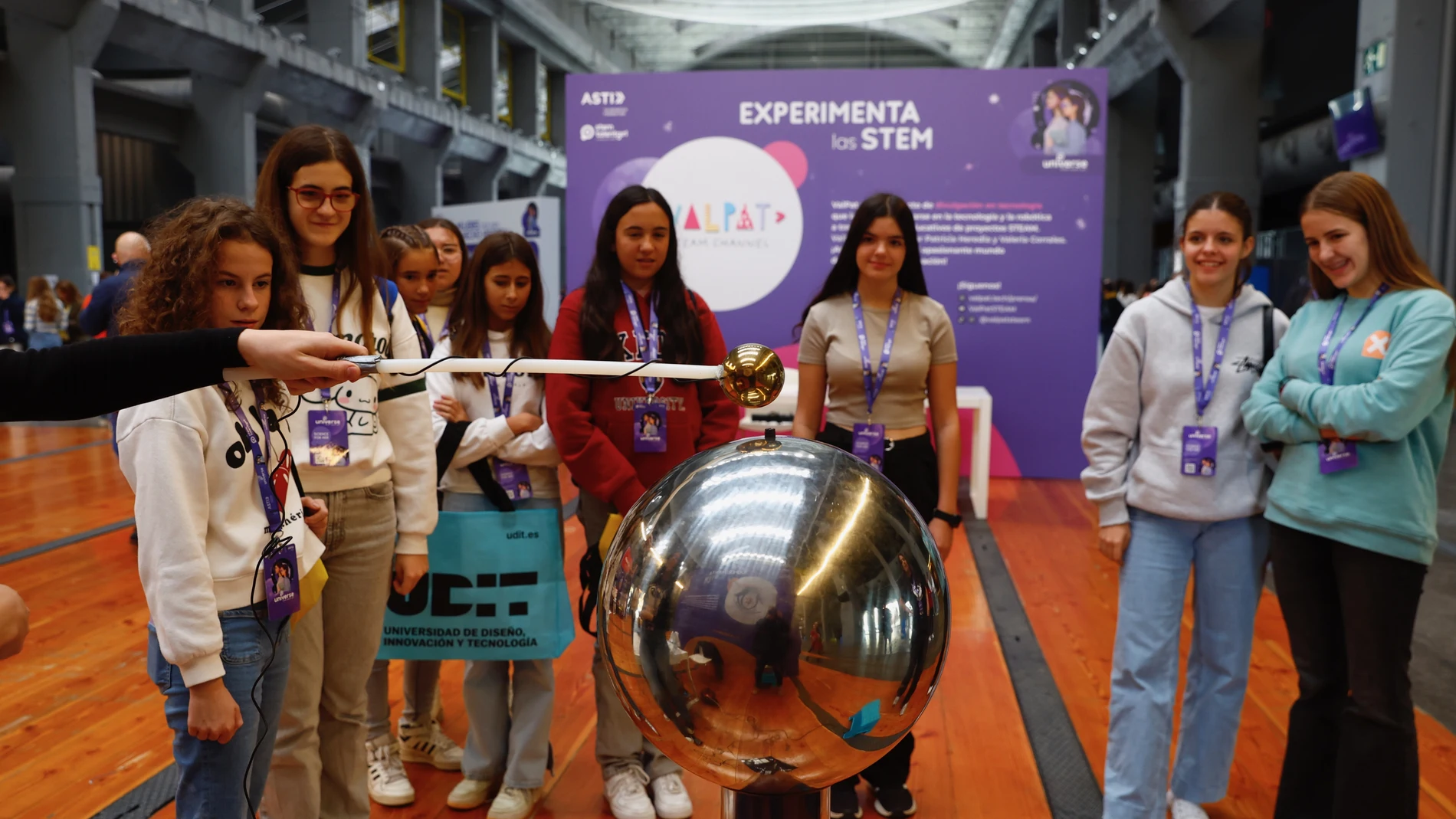 Stem Talent Girl Event. © Jesús G. Feria.