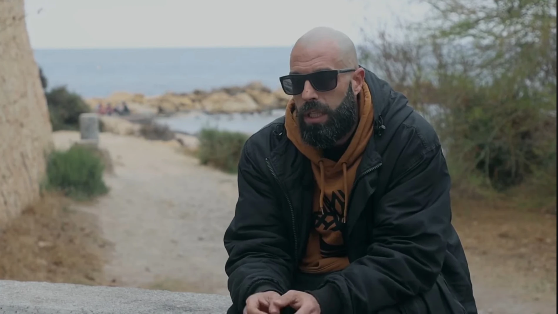 El rapero alicantino Bah es uno de los protagonistas de "La cuarta barra"