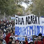 AMP.- La manifestación por la vivienda en Barcelona reúne a 22.000 personas según la Urbana, 170.000 según organizadores