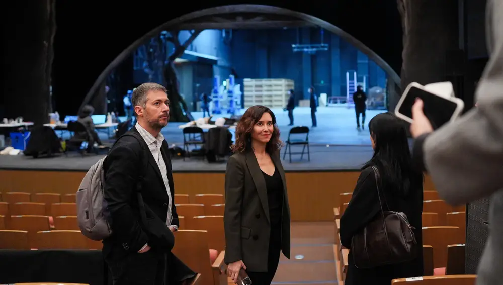 Ayuso anuncia que los Teatros del Canal acogerán producciones de Corea del Sur para incluirlos en su programación