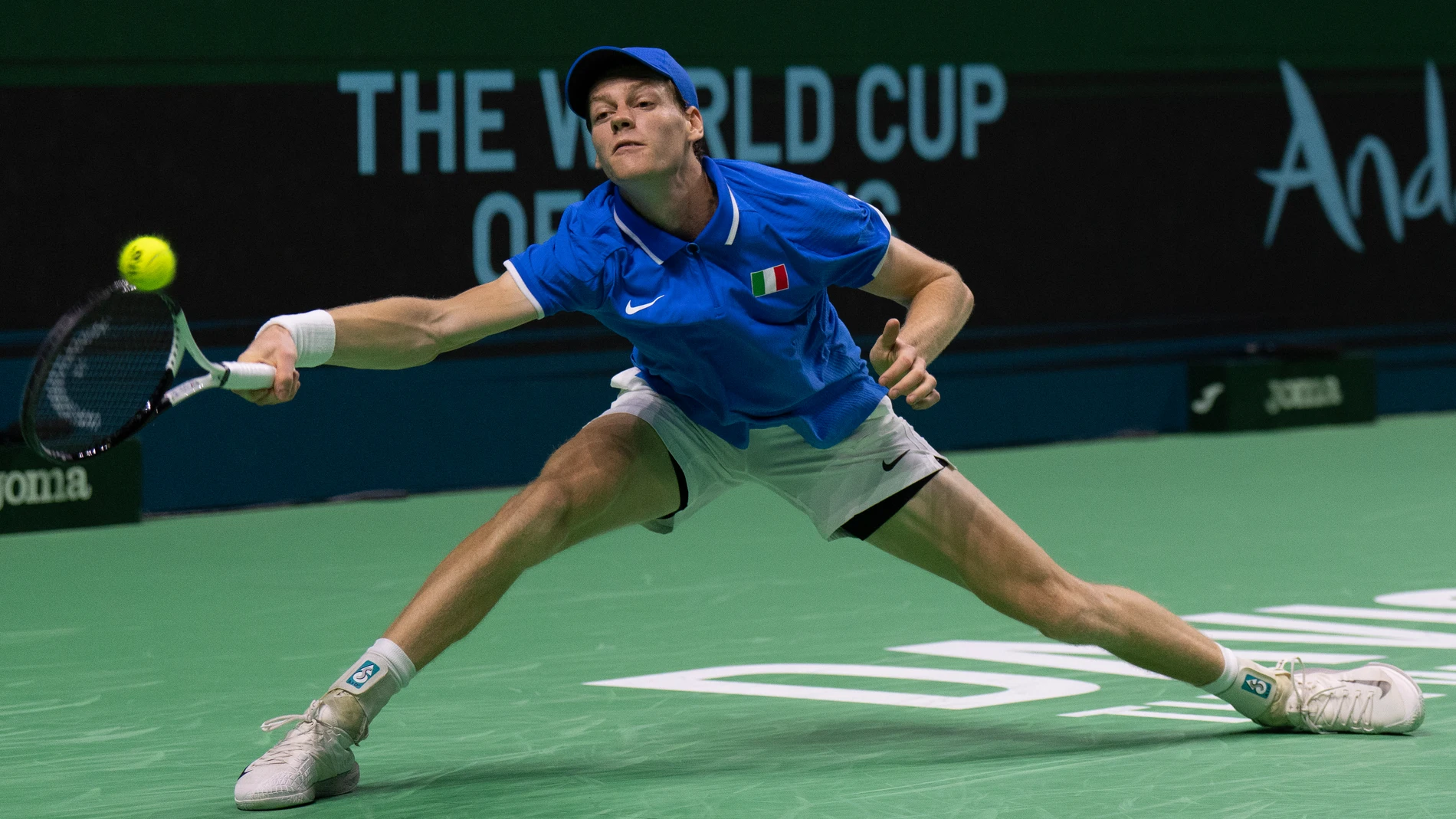 Jannik Sinner of Italy in action against Alex de Minaur of Australia during the Davis Cup 2024 tennis match, Semi Final 2, played between Italy and Australia at Martin Carpena Pavilion on November 23, 2024, in Malaga, Spain AFP7 23/11/2024 ONLY FOR USE IN SPAIN