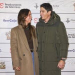 María Pombo y Pablo Castellano en el photocall de unas Mágicas Navidades en Madrid.