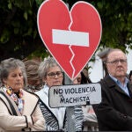 Minuto de silencio en Estepa por un caso de violencia de género