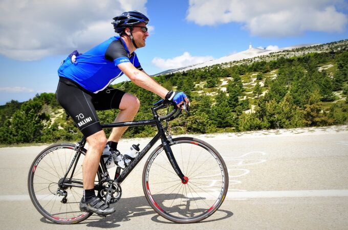Esta es la nueva normativa de la DGT que afectará a los ciclistas a partir de 2025