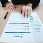 Expertos aconsejan cómo elaborar un buen currículum profesional