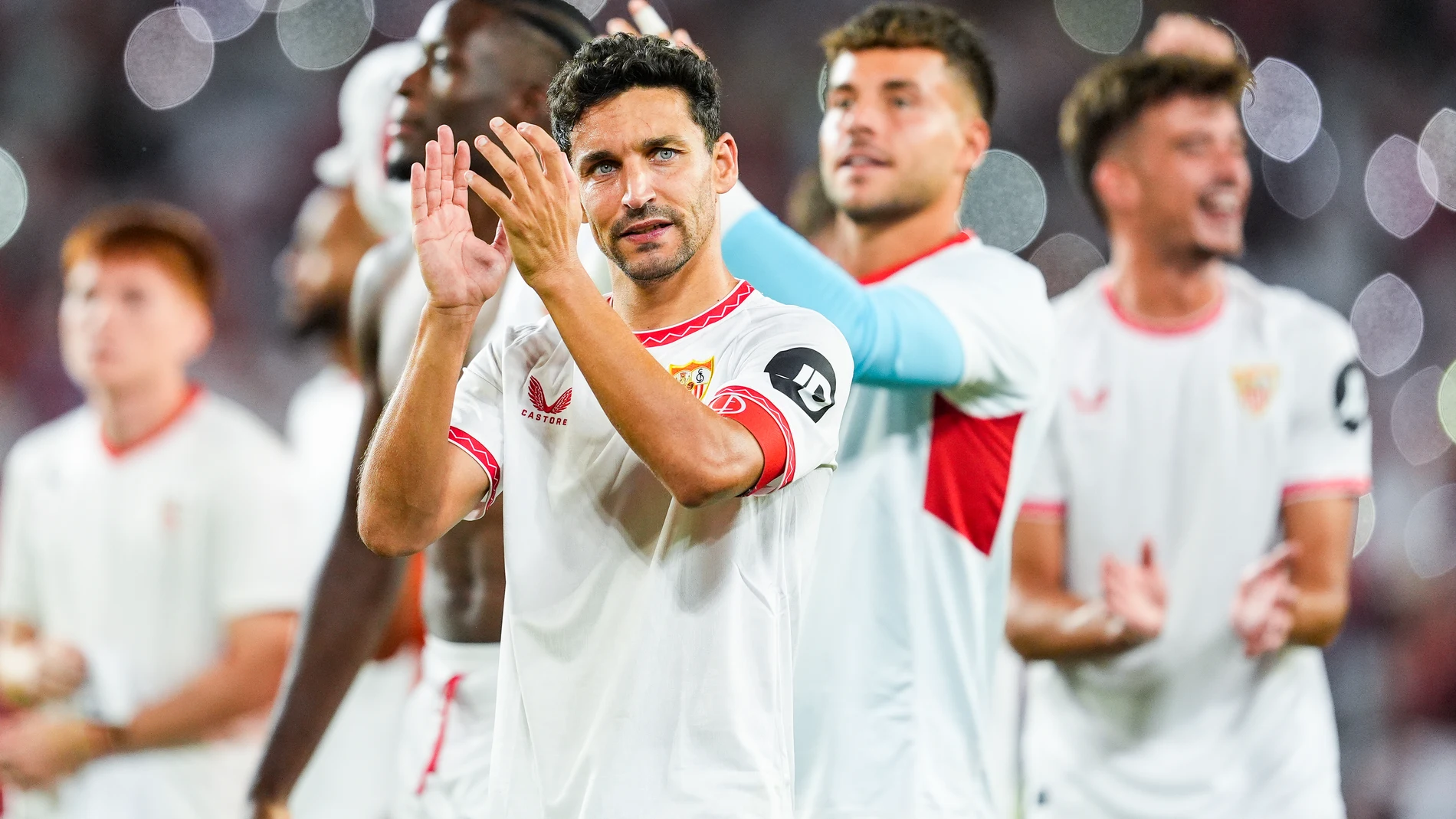 Jesús Navas, jugador del Sevilla Fútbol Club, durante un derbi contra el Real Betis en el estadio del Ramón Sánchez-Pizjuan