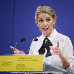 Yolanda Díaz recibe a la Comisión Asesora para el Análisis del Salario Mínimo Interprofesional 