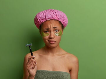 Ni todas las semanas ni una vez la mes: cada cu&aacute;nto tiempo deber&iacute;an afeitarse el vello de la cara las mujeres 