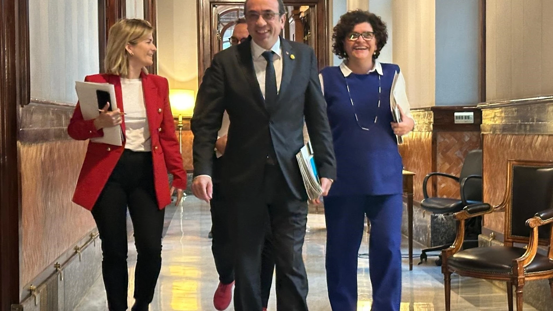 El presidente del Parlament, Josep Rull, antes de entrar a la reunión de la Mesa EUROPA PRESS 26/11/2024