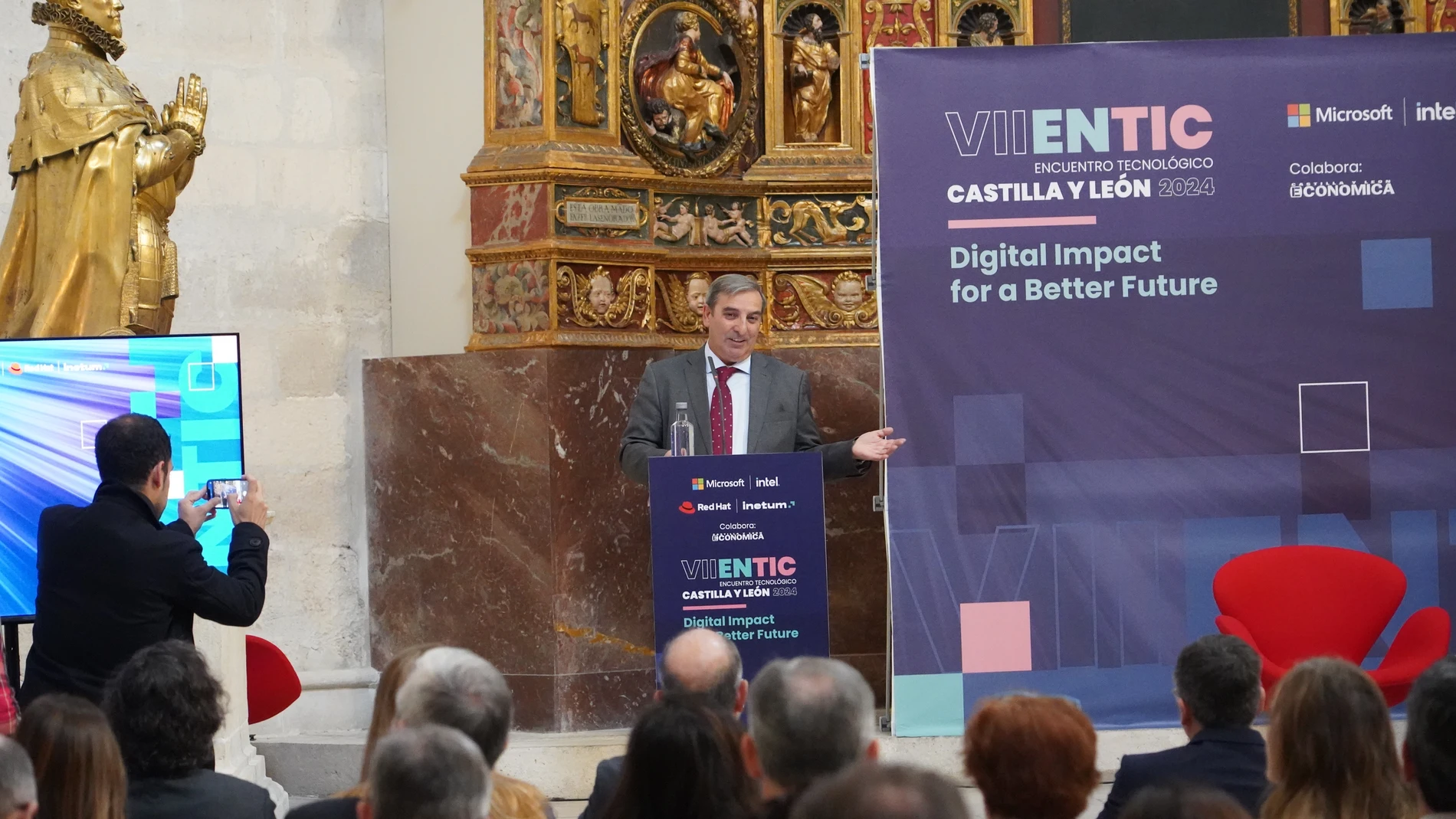 El consejero Sanz Merino inaugura el encuentro tecnológico (Entic) en Castilla y León