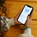 Esta actividad basada en los serious games se realiza fuera del aula y los estudiantes pueden usar sus propios dispositivos