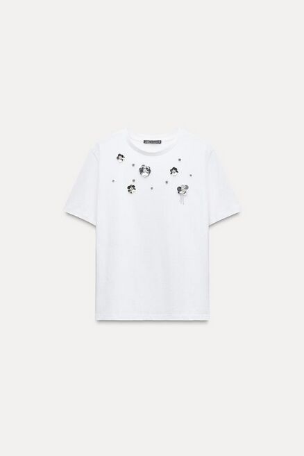 Camiseta abalorios.