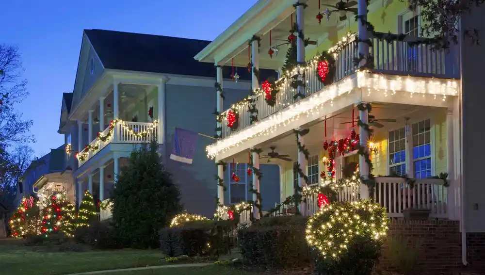 Iluminación de Navidad en casa