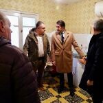 El consejero de Medio Ambiente, Vivienda y Ordenación del Territorio, Juan Carlos Suárez-Quiñones, visita el Edificio Blanco de Cela en Astorga, destinado a viviendas