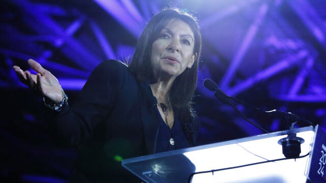 La alcaldesa de París Anne Hidalgo
