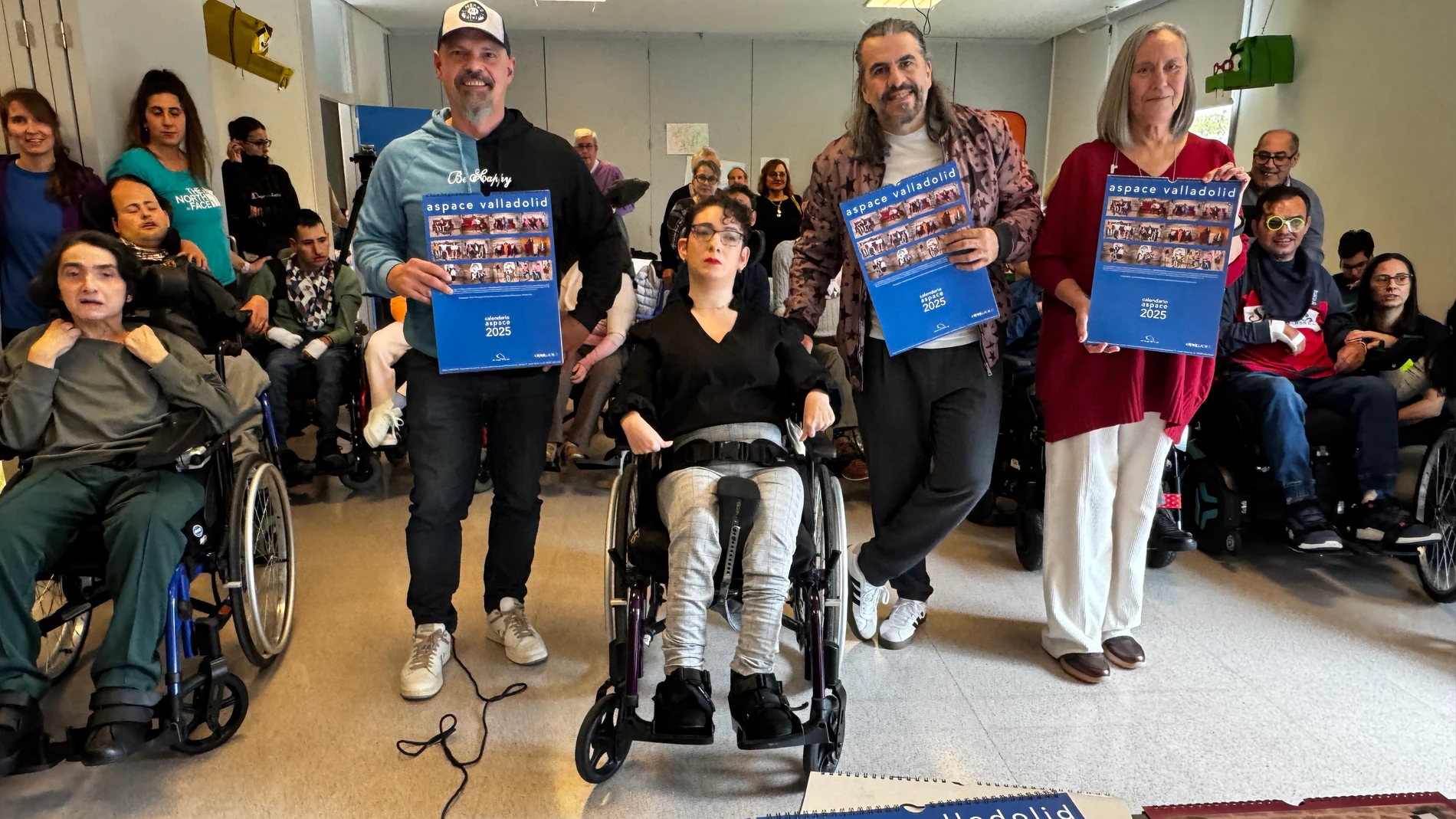 Presentación del calendario de Aspace con fines solidarios