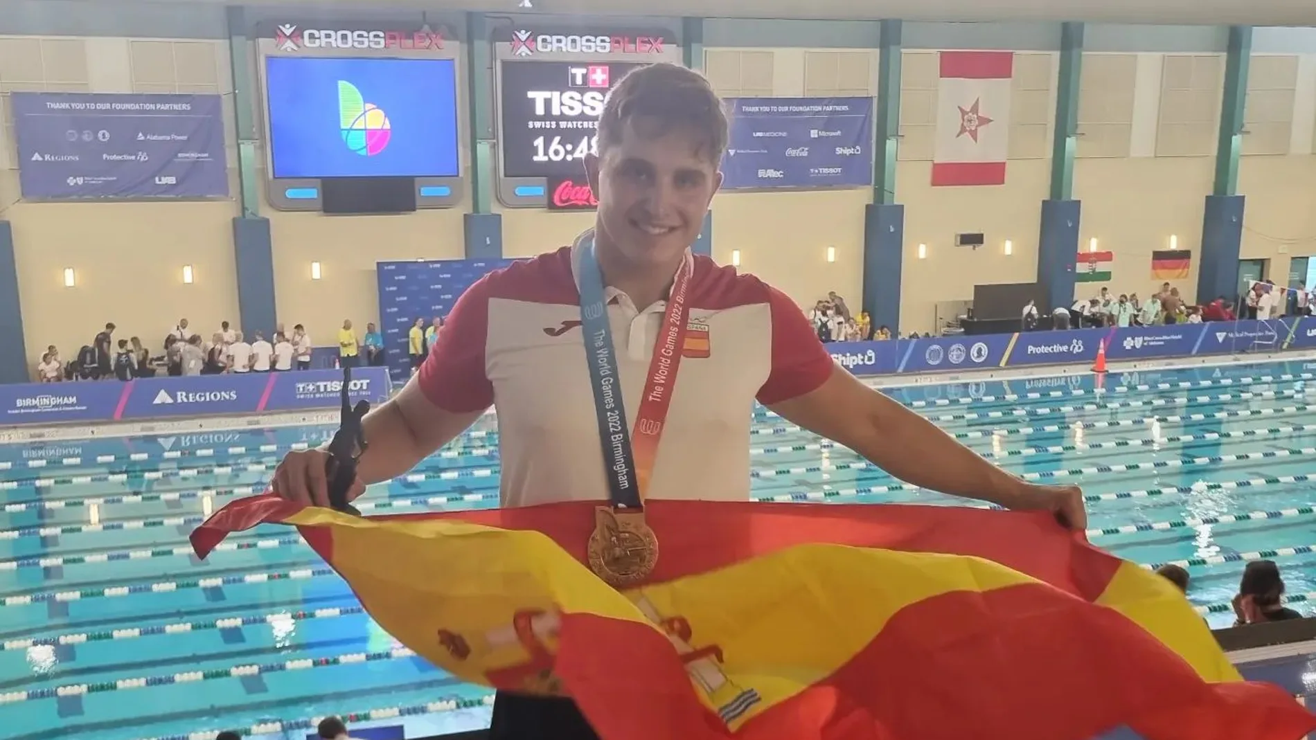 El socorrista Alberto Turrado Álvarez, de La Bañeza (León) ha recibido la medalla del Comité Olímpico Español