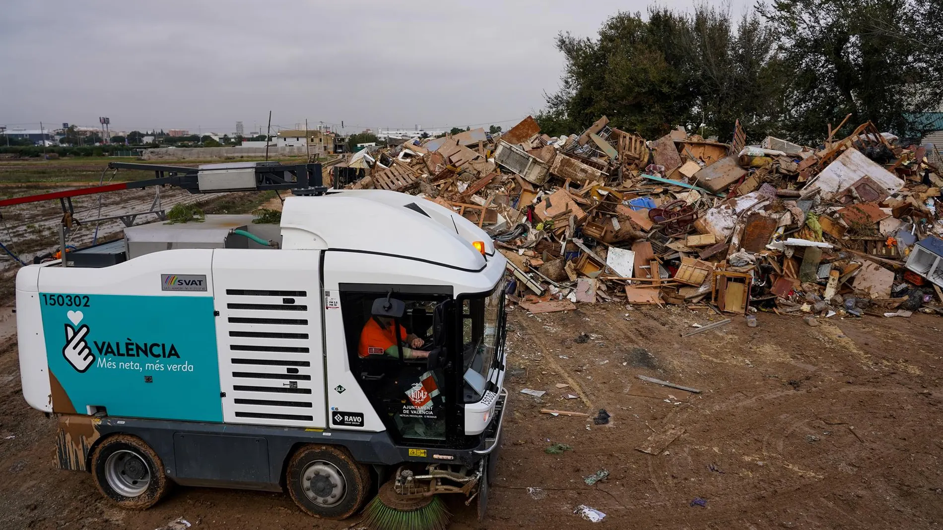 Temporal.- Valencia lanza un reto para abordar el desafío de los residuos de la dana