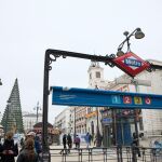 MADRID.-Metro refuerza hoy un 29% las líneas 1, 2 y 3 coincidiendo con el encendido navideño y la estación de Sol estará cerrada