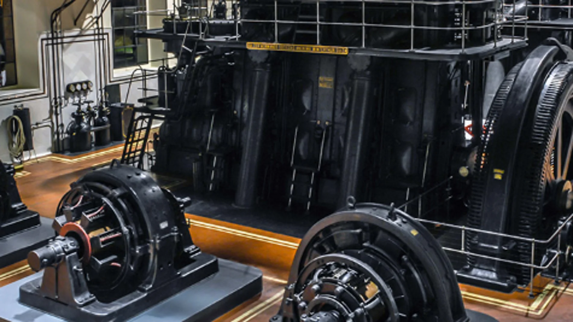 Construida entre 1922 y 1923 y restaurada en 2008, la Nave de Motores de Pacífico conserva intacto su diseño original.