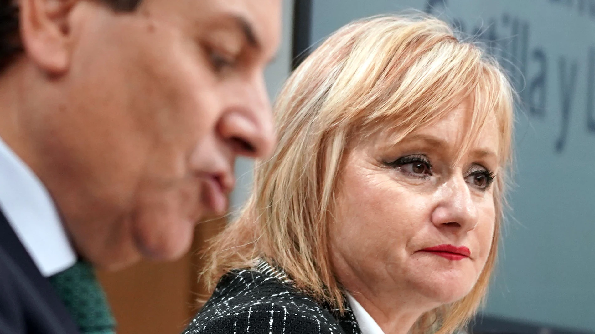 Los consejeros Leticia García y Fernández Carriedo durante la rueda de prensa del Consejo de Gobierno