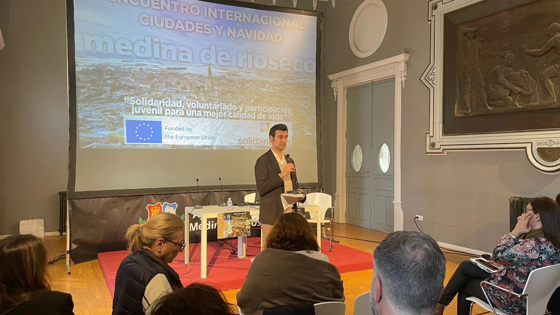 El alcalde de Medina de Rioseco, David Esteban, presenta el congreso