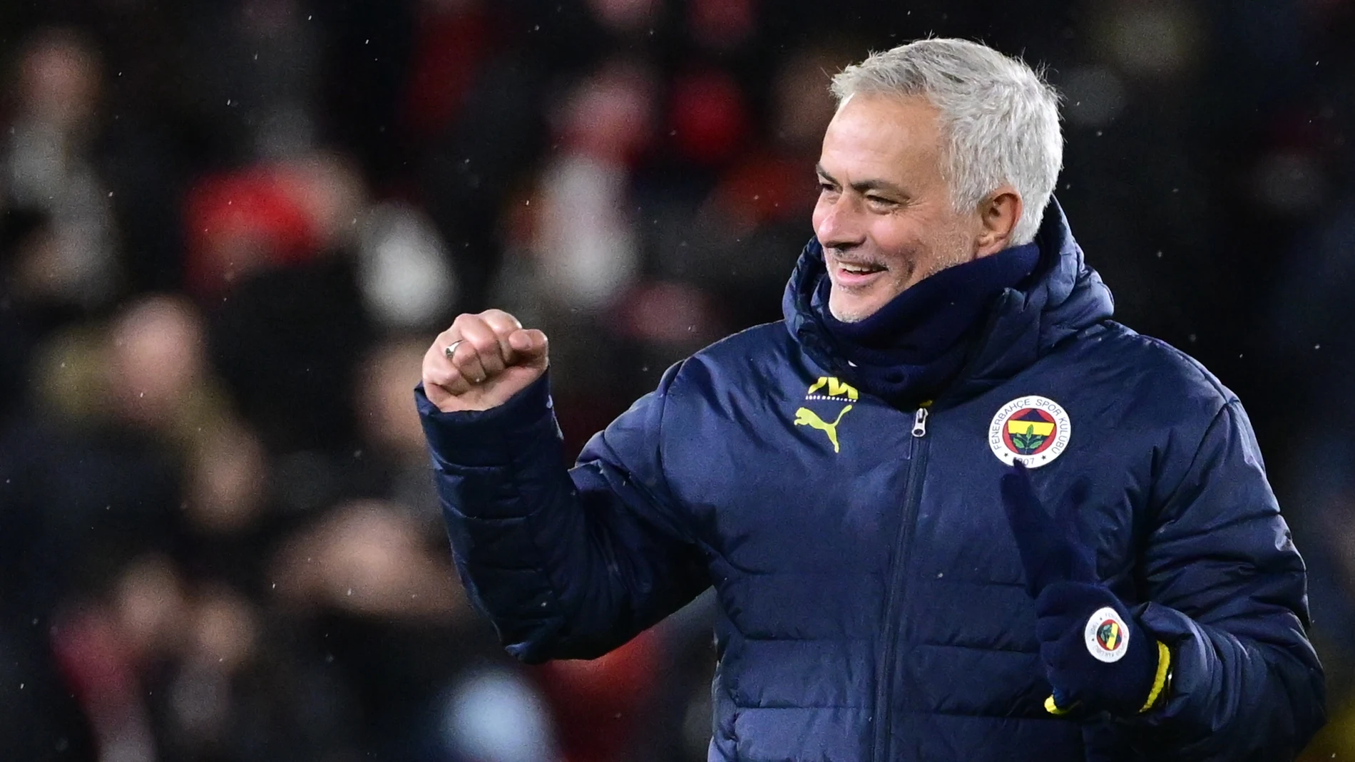 28 November 2024, Czech Republic, Prague: Fenerbahce head coach Jose Mourinho celebrates after the UEFA Europa League soccer match between Slavia Prague and Fenerbahce SK at Fortuna Arena. Photo: Deml Ondøej/CTK/dpa 28/11/2024 ONLY FOR USE IN SPAIN