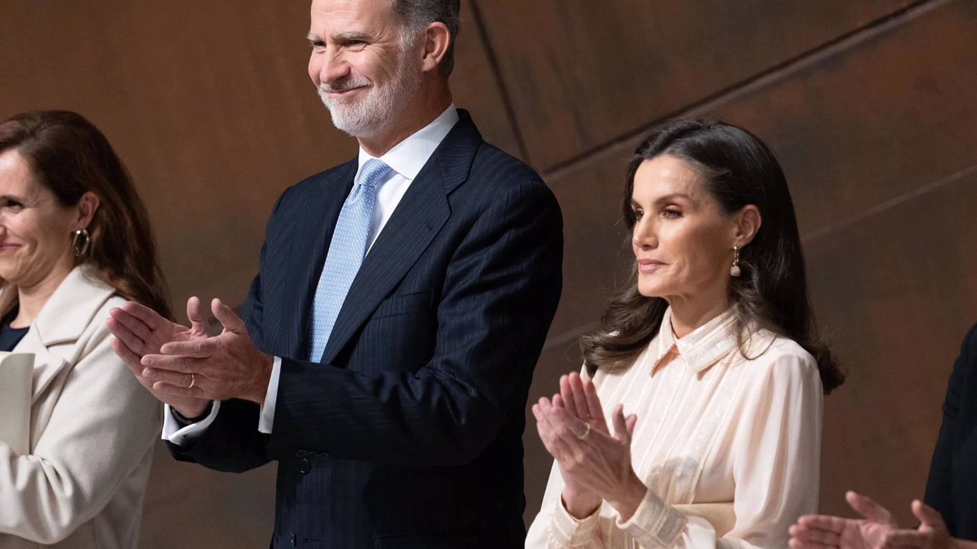 Los reyes asisten a la representación de la ópera 'Il Trittico' en Bilbao