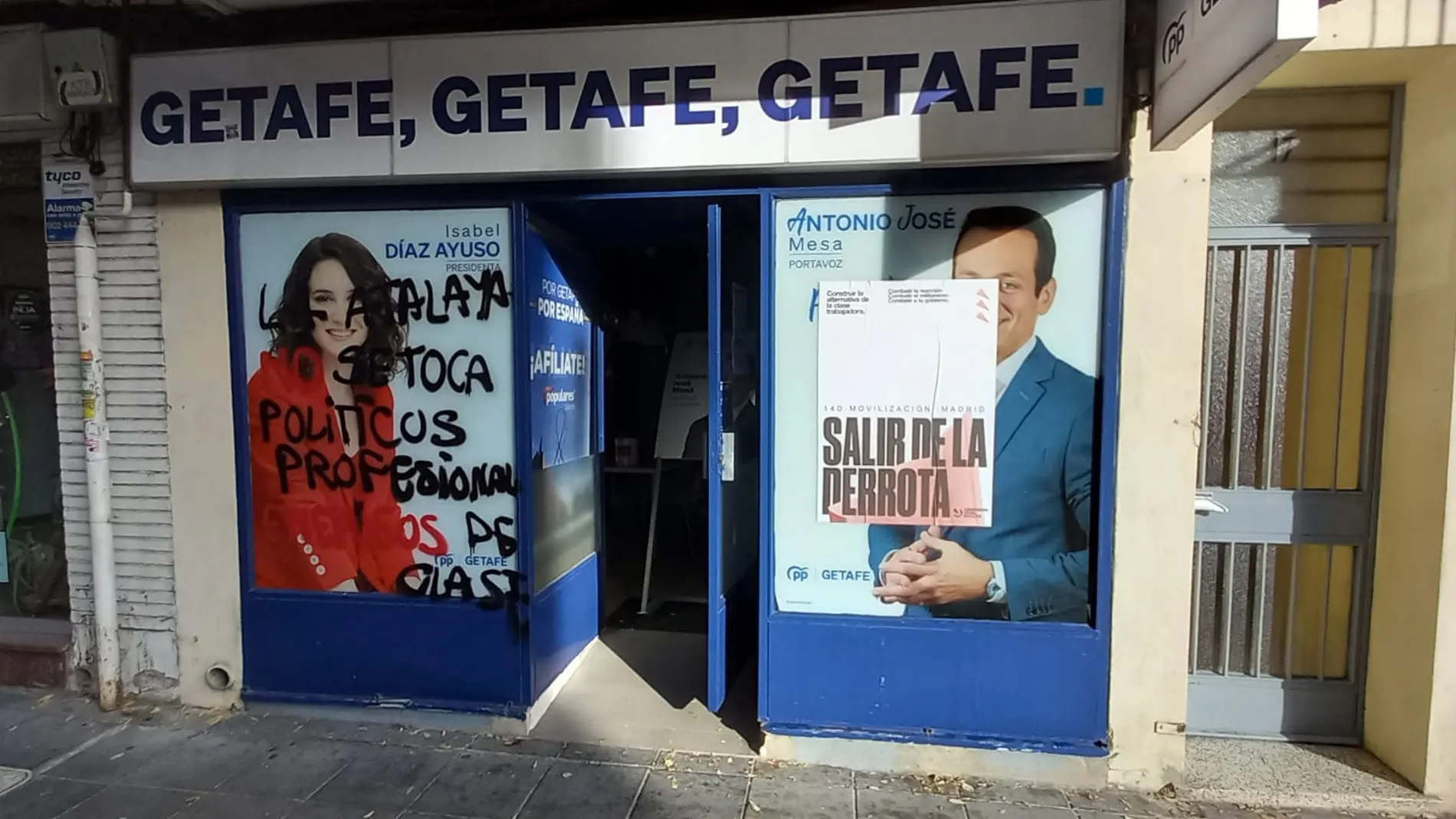 Actos vandálicos en la sede del PP de Getafe