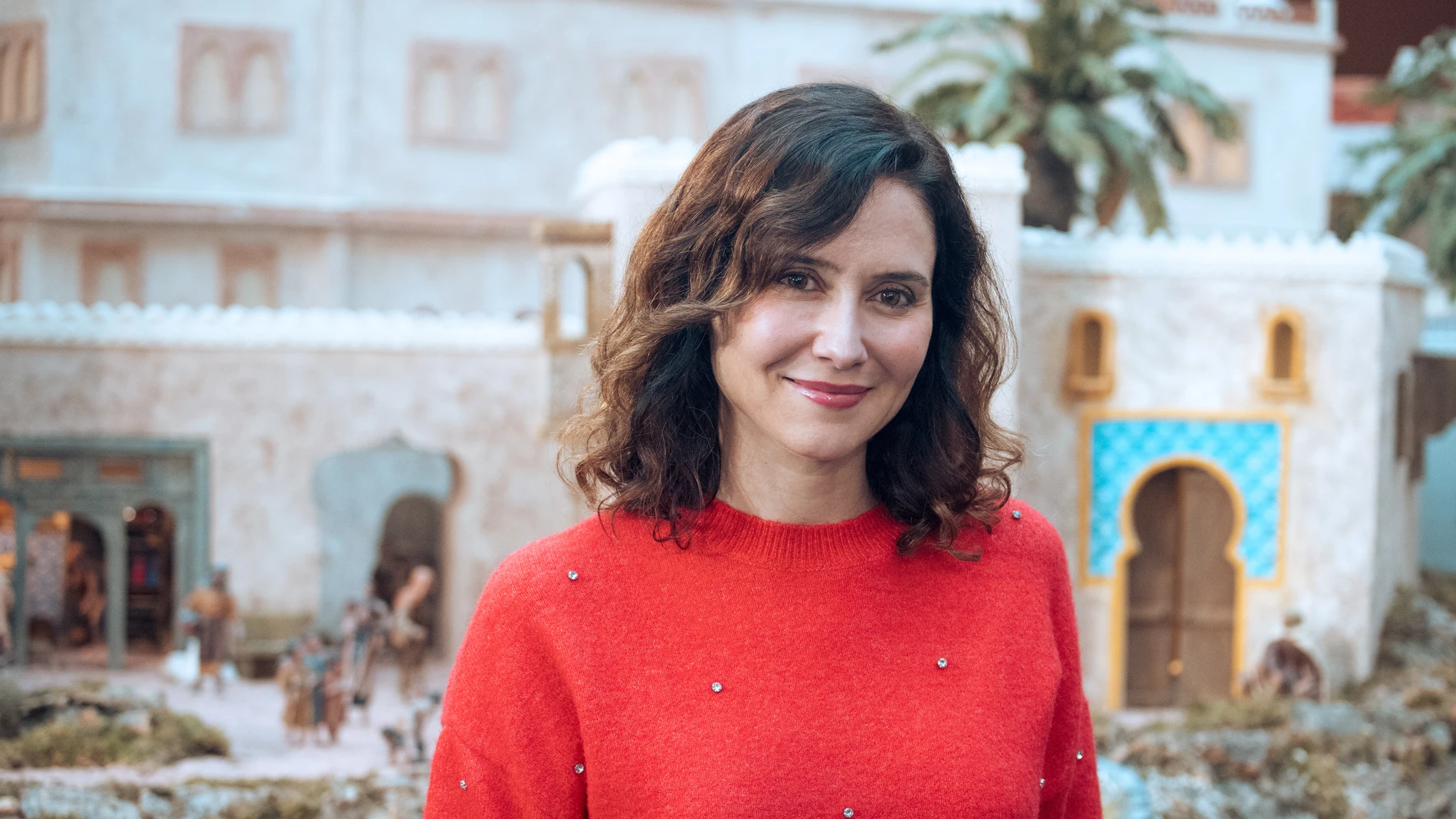 La presidenta de la Comunidad de Madrid, Isabel Díaz Ayuso, durante la inauguración del Belén de la Real Casa de Correos, a 29 de noviembre de 2024, en Madrid (España). El Belén, realizado por la Asociación de Belenistas de Madrid, está construido con 480 figuras colocadas en 145 metros cuadrados. Tras la inauguración, Ayuso ha asistido al arranque del programa Villancicos en Sol, en el que ha actuado el Coro de la Escolanía de El Escorial. 29 NOVIEMBRE 2024 Gabriel Luengas / Europa Press ...