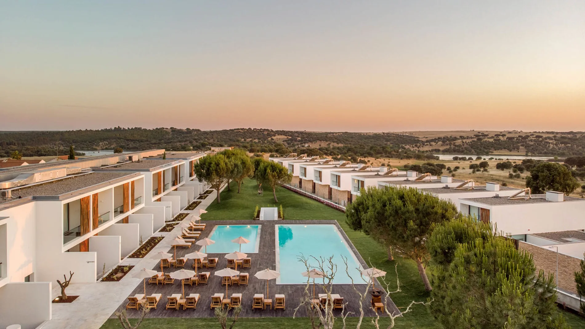 Este moderno hotel se ubica en un entorno natural único