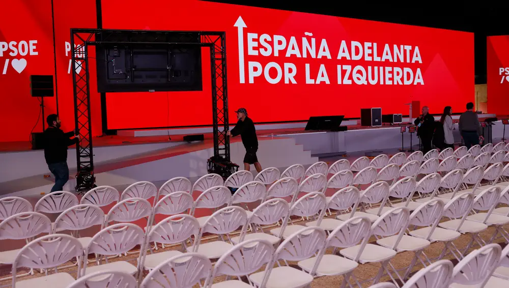 Preparativos para el 41 Congreso Federal del PSOE en Sevilla