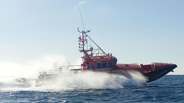 Salvamento Marítimo intercepta un cayuco con 67 subsaharianos a unas ocho millas de Gran Canaria