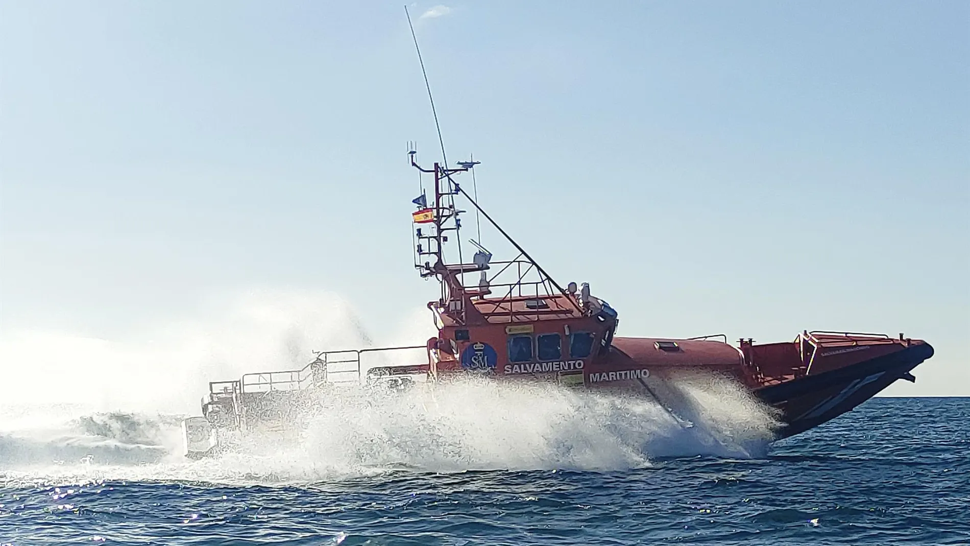 Salvamento Marítimo intercepta un cayuco con 67 subsaharianos a unas ocho millas de Gran Canaria