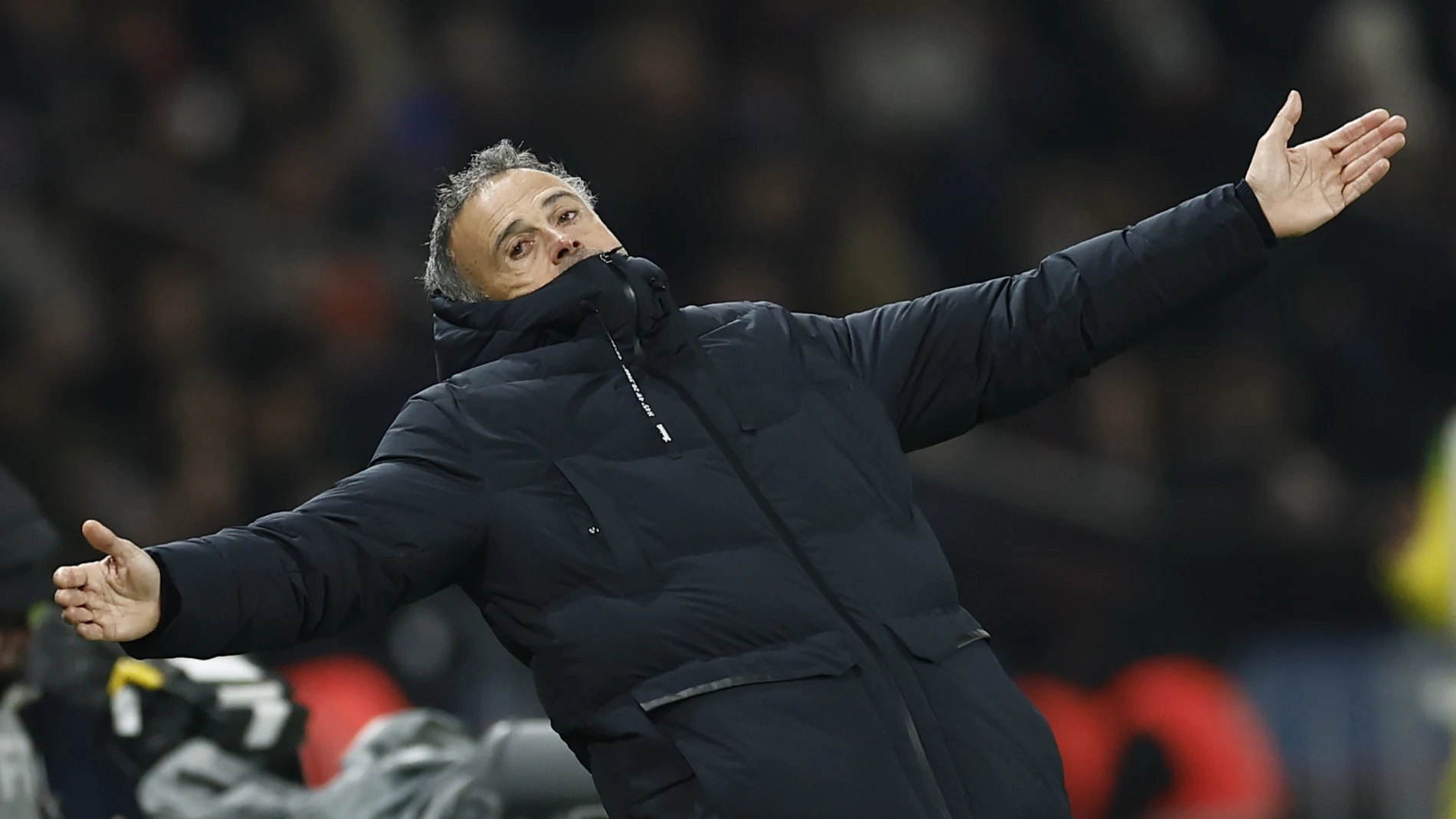 Paris (France), 27/11/2024.- PSG head coach Luis Enrique reacts during the French Ligue 1 soccer match between PSG and FC Nantes in Paris, France, 30 November 2024. (Francia) EFE/EPA/YOAN VALAT