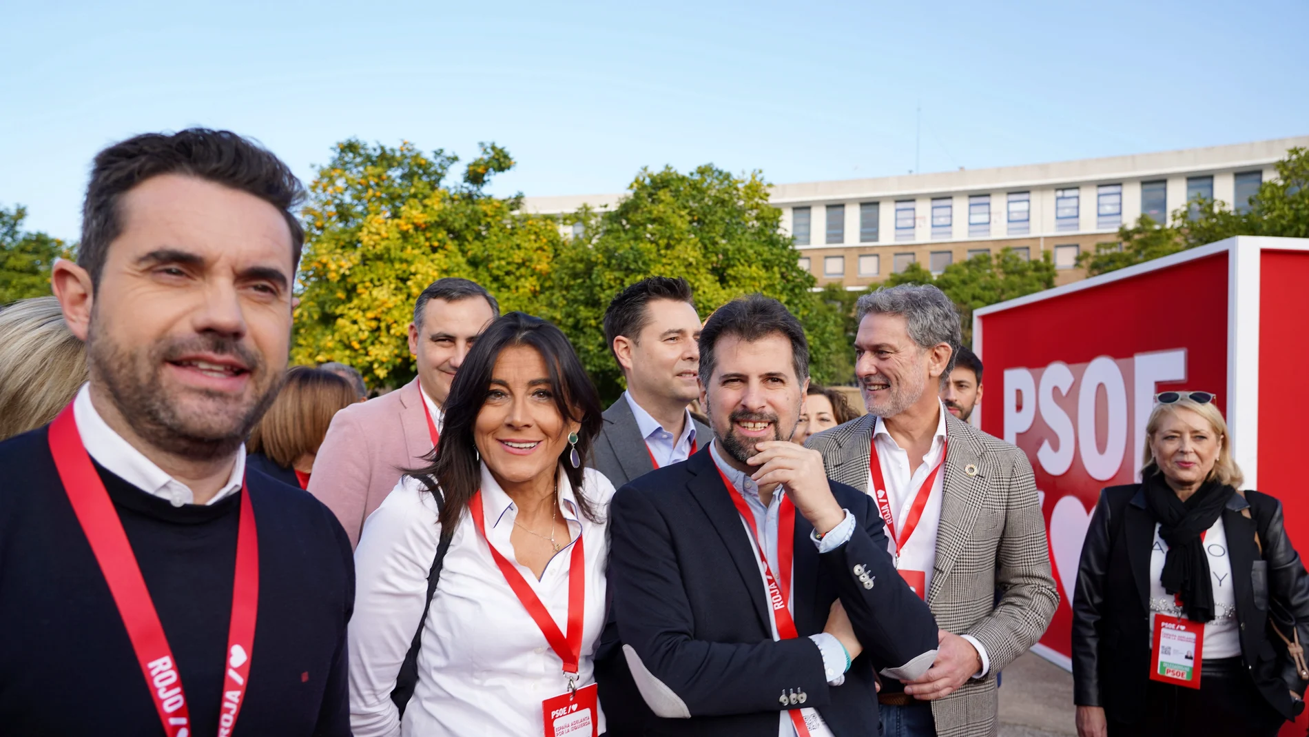 Tudanca junto a Sánchez, José Luis Vázquez o Daniel de la Rosa, entre otros, en Sevilla